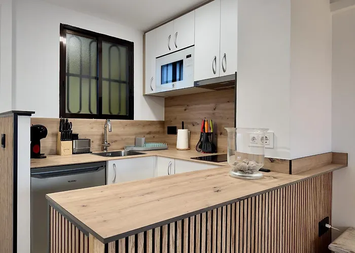 Blue Levante 1 بينايدورم